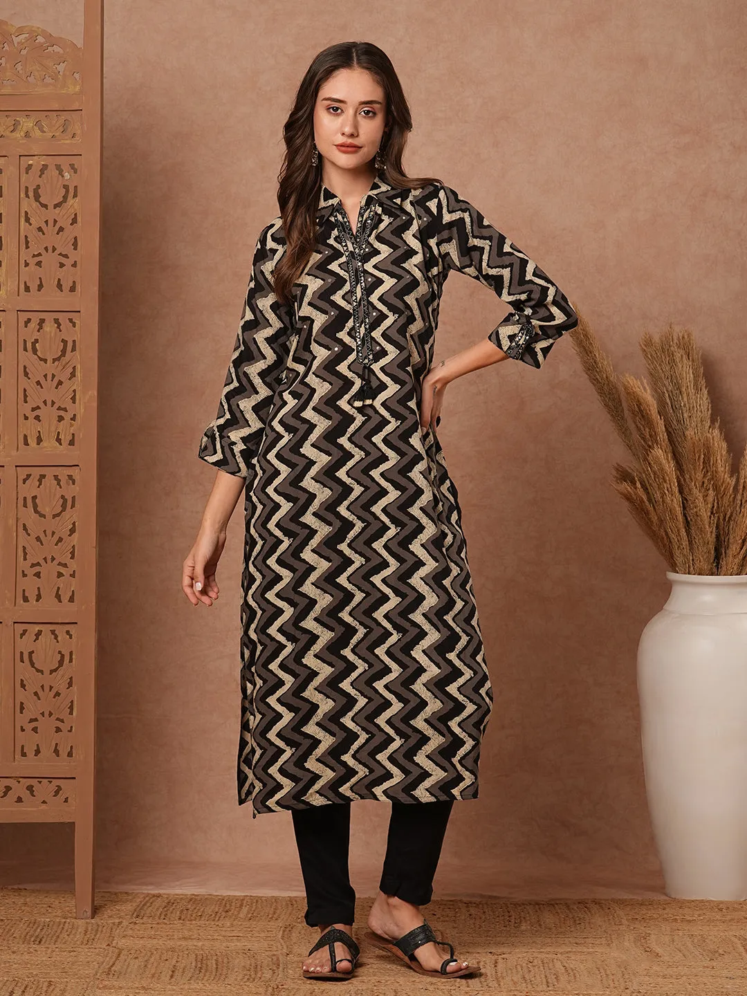 Chevron Printed Resham & Mirror Embroidered Kurta - Black