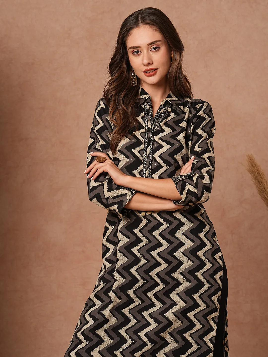 Chevron Printed Resham & Mirror Embroidered Kurta - Black