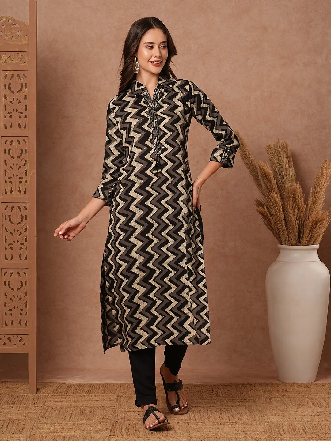 Chevron Printed Resham & Mirror Embroidered Kurta - Black