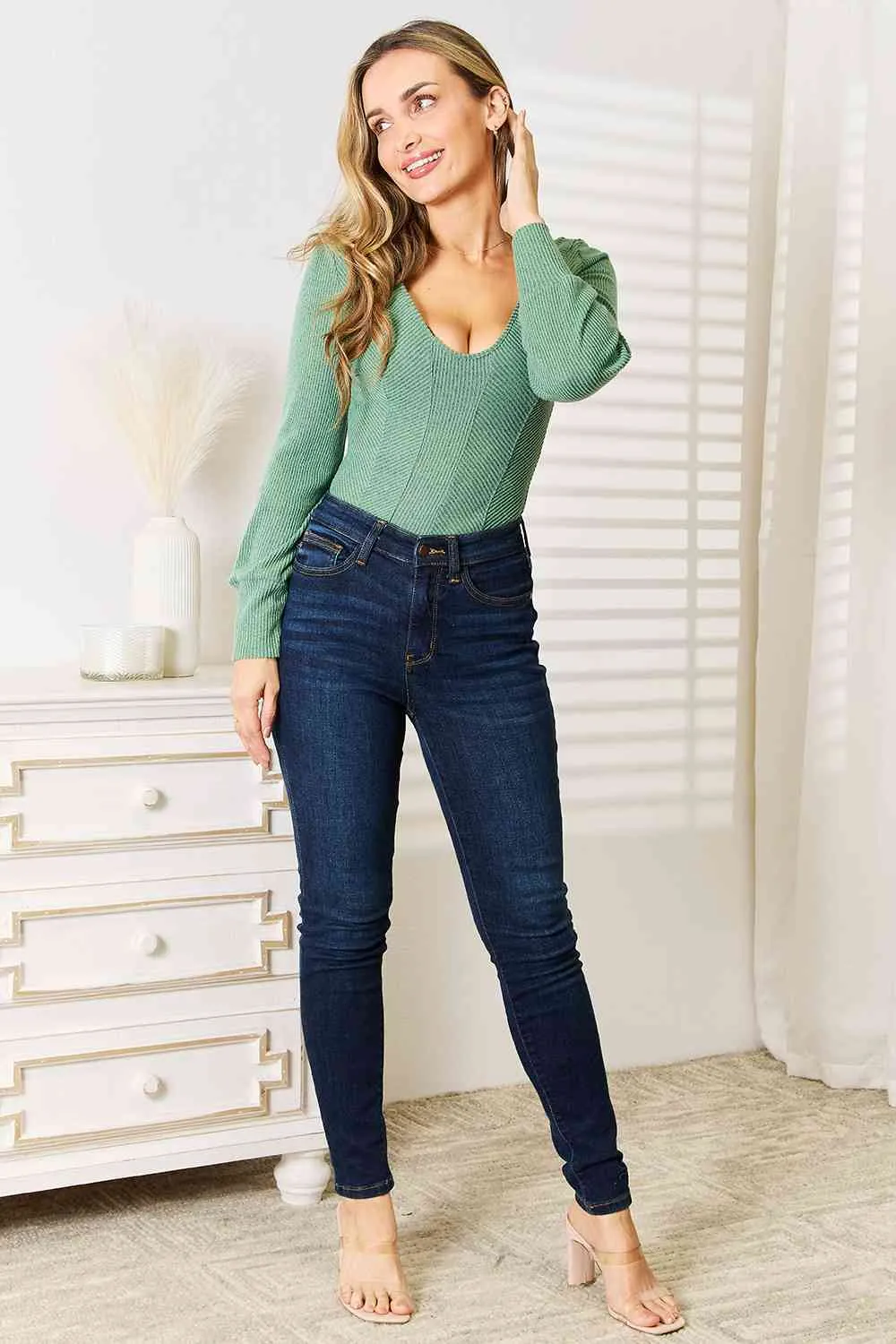 Green Scoop Neck Long Sleeve Top